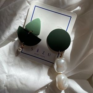 Earrings SIIZU NYC.